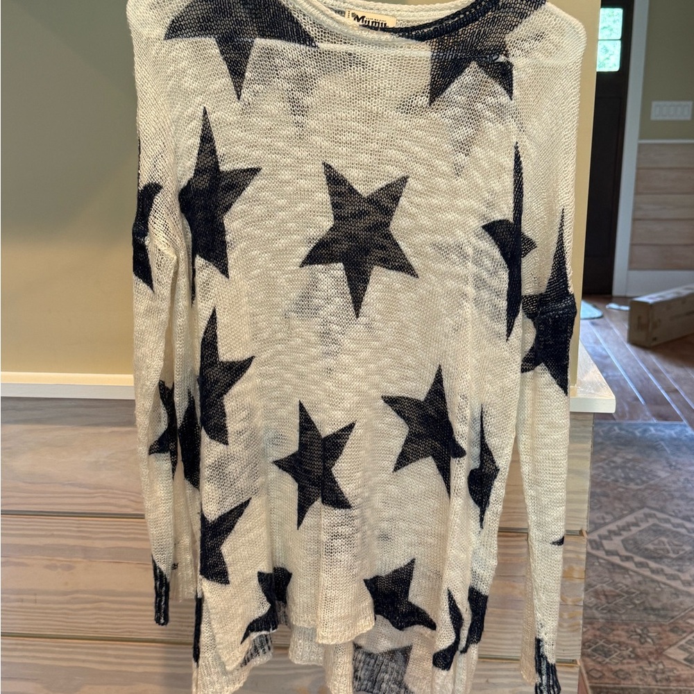 Show Me Your MuMu Black Star Long Sleeve Top